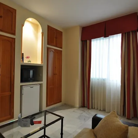 La Fuente Guest house *